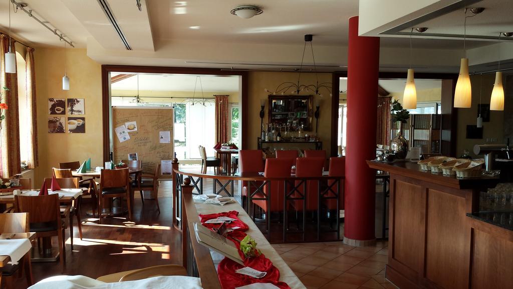 Hotel Restaurant Am Pfauenhof Quakenbrück Eksteriør billede